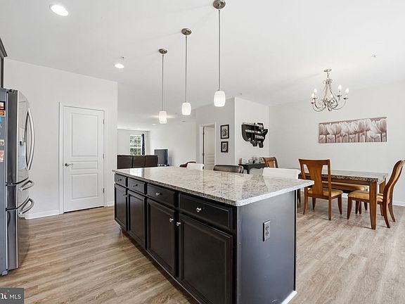 5th image of 14760 Malloy Ct