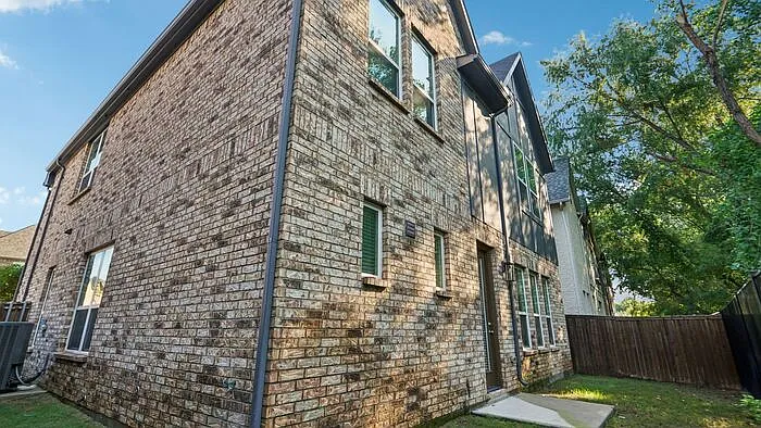 1703 Paytyn Dr — Photo 7