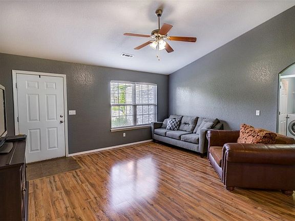 5th image of 3108 SW Wentworth Ave