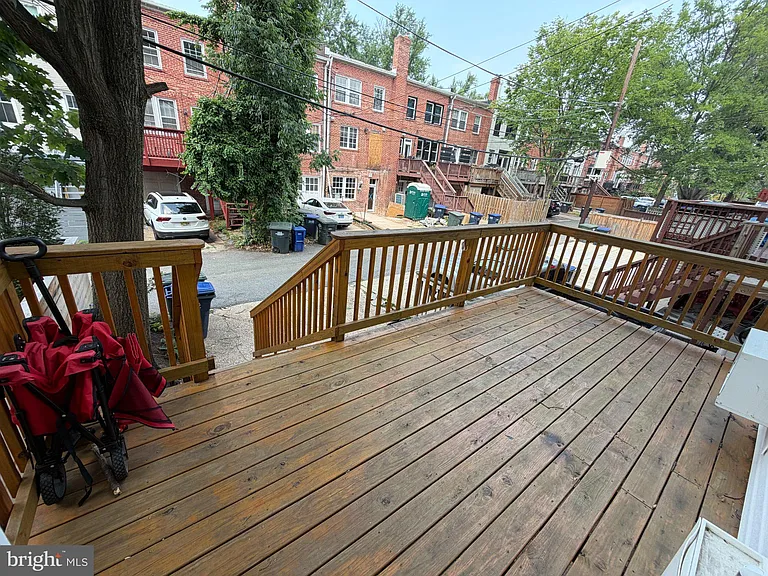 2410 39th St NW — Photo 3