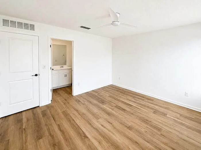 8672 Elmo Rd — Photo 15