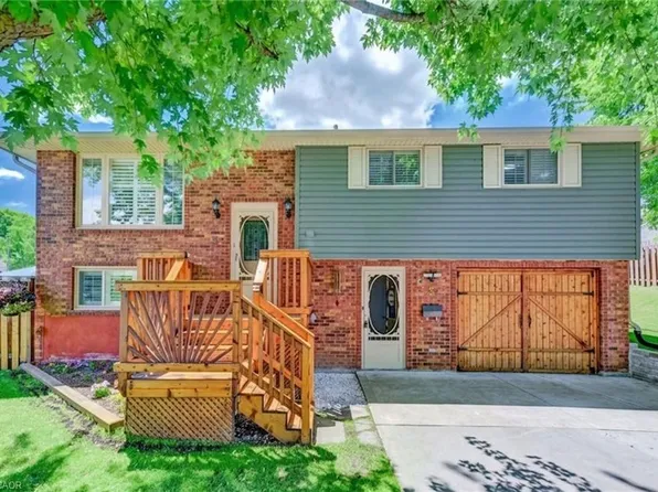 3 Parkland Cres, Kitchener, ON N2N 1R5