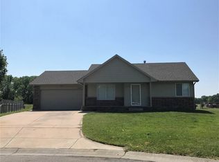 3222 W Wildwood Cir, Wichita, KS 67217