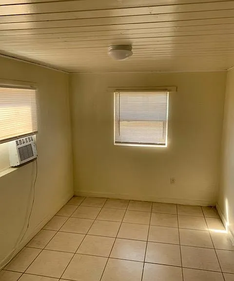 3314 Jeffcott St — Photo 5