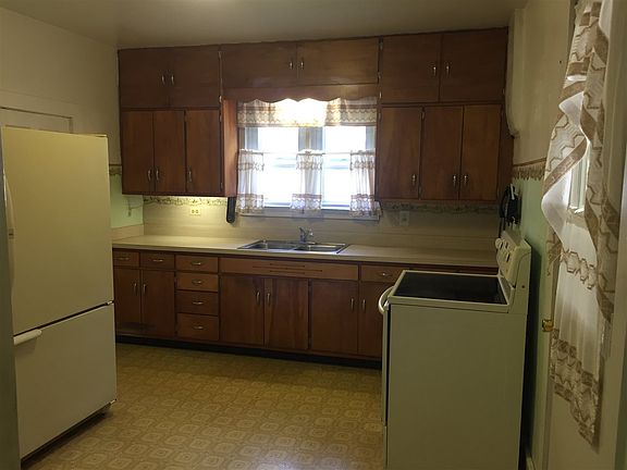 4th image of 724 S 10th St