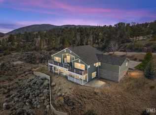 9401 Whispering Pines Rd, Frazier Park, CA 93225