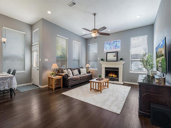 4th image of 2616 Black Canyon Dr