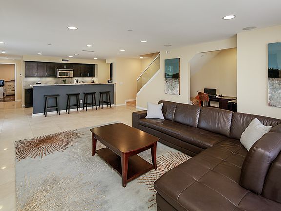 4th image of 7301 Vista Del Mar Ave #23