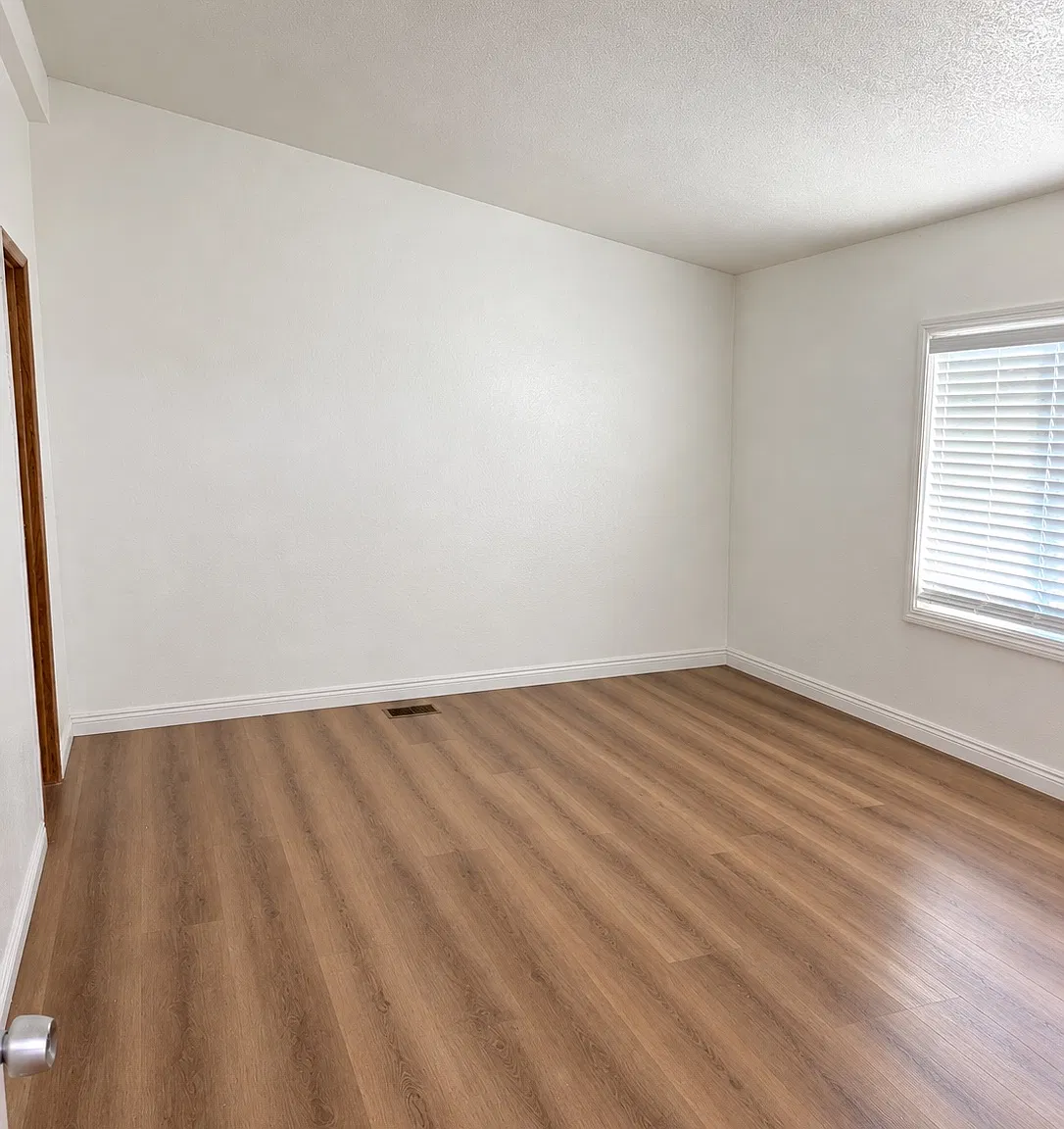 3 bed, 1344 sqft, $850 — Photo 4
