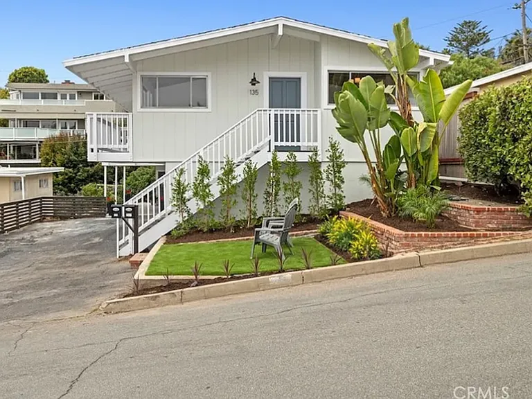 137 High Dr — Photo 2