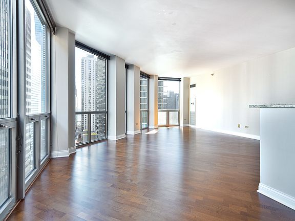 4th image of 222 N Columbus Dr APT 2108