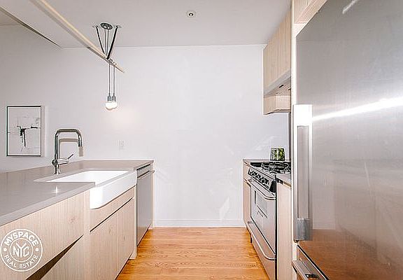 3rd image of 123 Melrose St APT 521