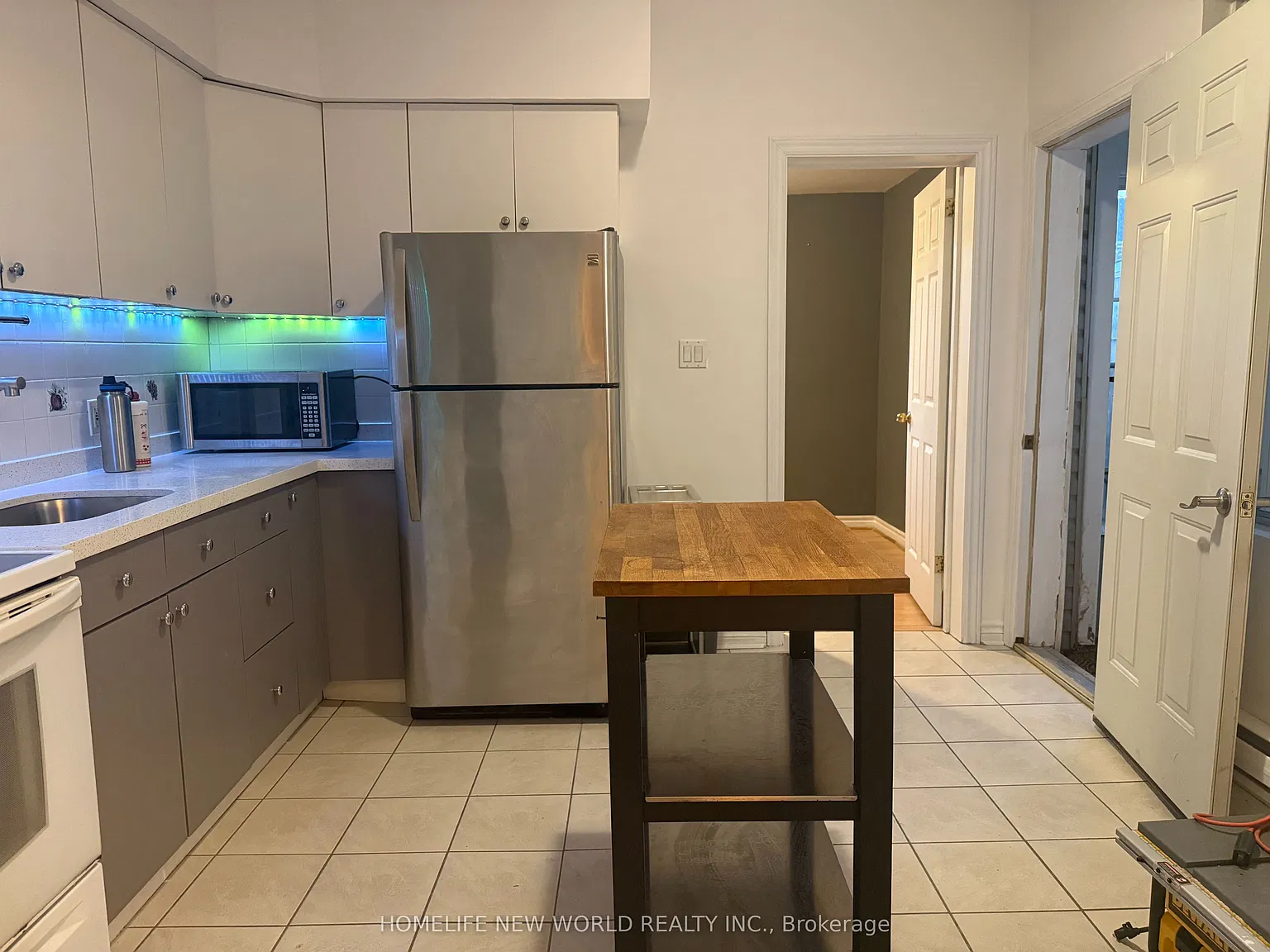 4 bed, $3,150 — Photo 2