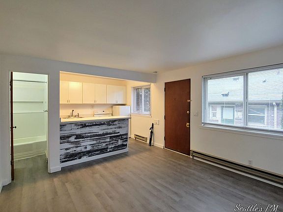 4th image of 6537 Oswego Pl NE #3