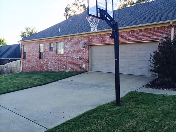 2nd image of 14 Ouachita Dr