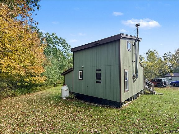2nd image of 881 W State Rd #4