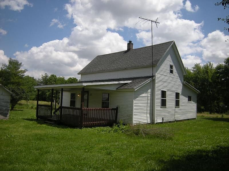 1st image of 6815 E St SE