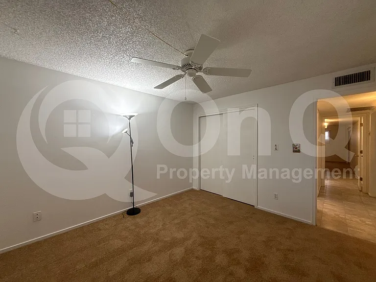 3930 N Stone Ave — Photo 15