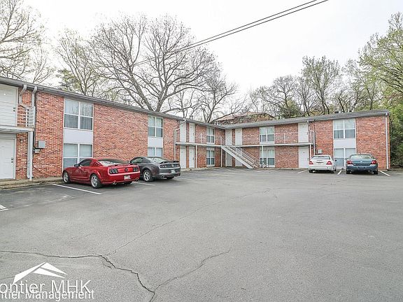 3rd image of 1913 Anderson Ave APT 208
