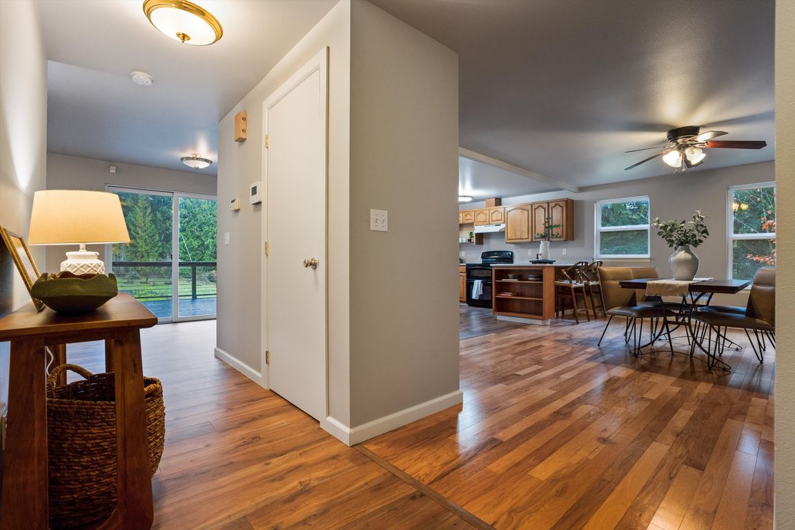 next background image