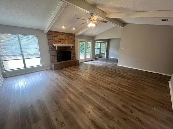 2nd image of 934 Robinwood Dr