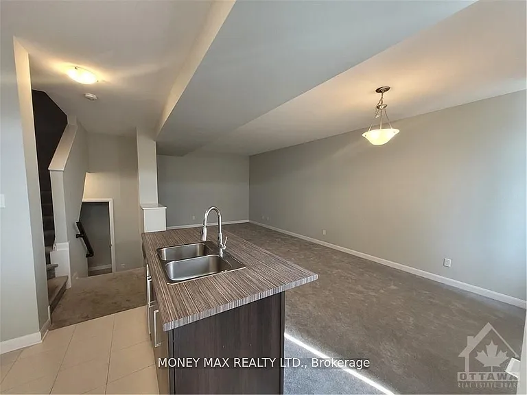 551 Clemency Cres — Photo 8
