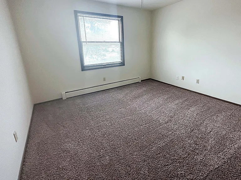 Southgate Apartments — Photo 74