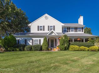 12 Poet Ln, East Setauket, NY 11733