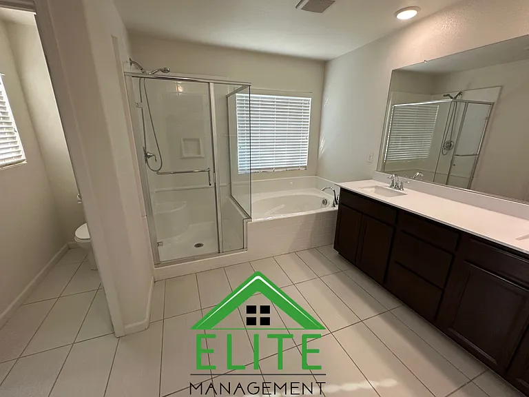 2551 Chuck Yeager Cir — Photo 17