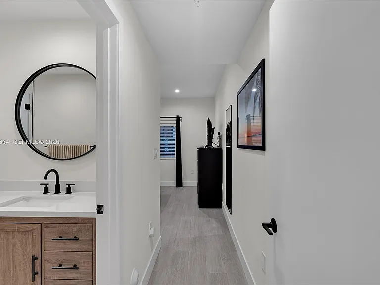 1786 SW 9th St #1 — Photo 15