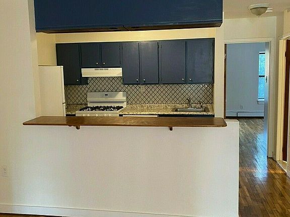 3rd image of 66 Greene Ave