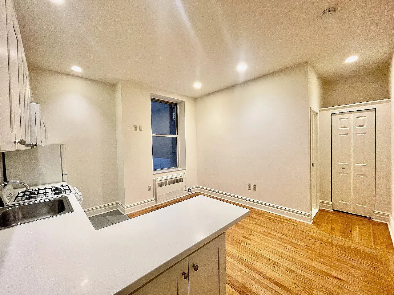 59 West Tenth Street — Photo 3