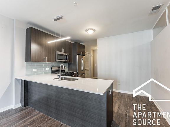 3rd image of 302 W North Ave #1