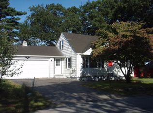 99 Airway Rd, Warwick, RI 02886