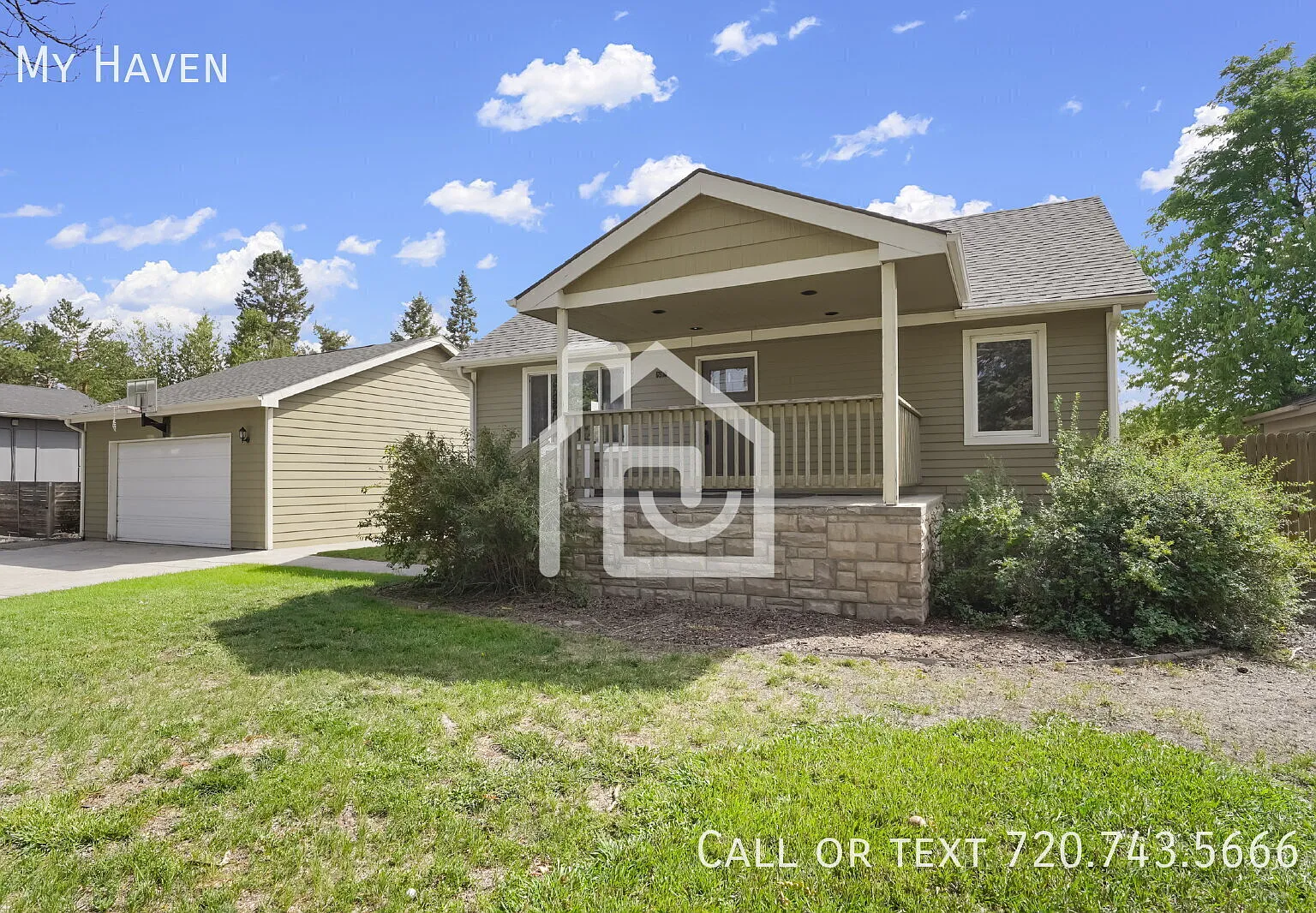 Beautifully Updated 4 Bedroom in Lakewood - Finished Basement - Large Yard — Photo 1