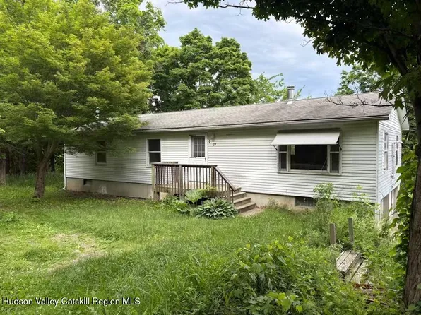 71 Cole Lane, West Coxsackie, NY 12192