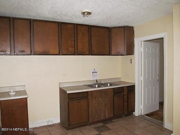 5th image of 5208 Paris Ave