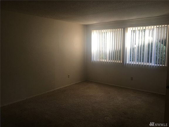 5th image of 1615 22nd St NE