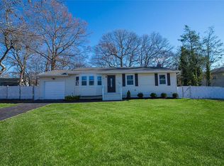 47 Creighton Ave, Ronkonkoma, NY 11779