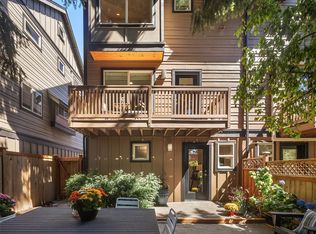 9613 Roosevelt Way NE #B, Seattle, WA 98115