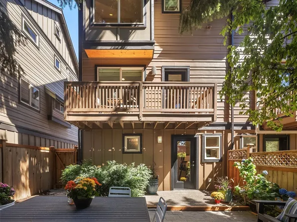 9613 Roosevelt Way NE #B, Seattle, WA 98115