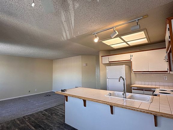 3rd image of 12616 Lakeshore Dr APT 44