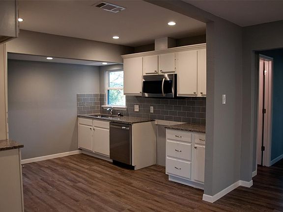 5th image of 1017 Bell Dr