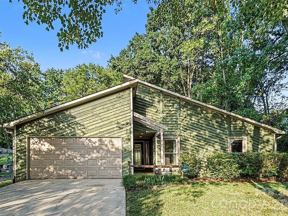 1st image of 243 Vista Grande Cir
