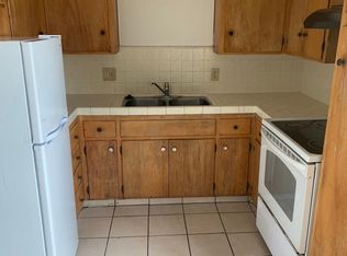 201 E 11th St APT A, Hanford, CA 93230