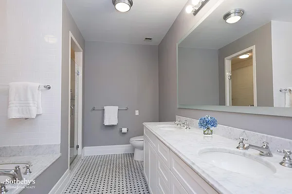 Sold by Sotheby's International Realty | media 7