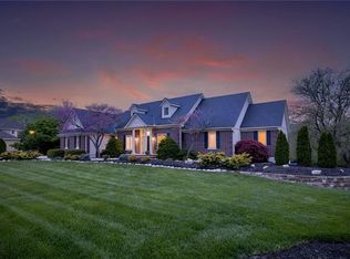 10628 W 148th St, Overland Park, KS 66221