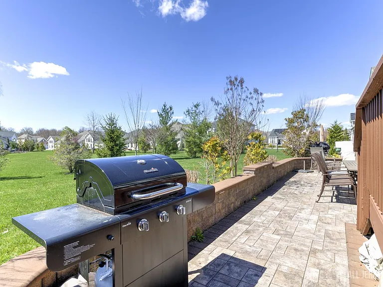 6 Michelangelo Dr S — Photo 45