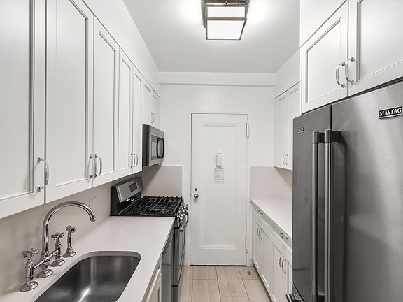 5th image of 945 5th Ave APT 5D