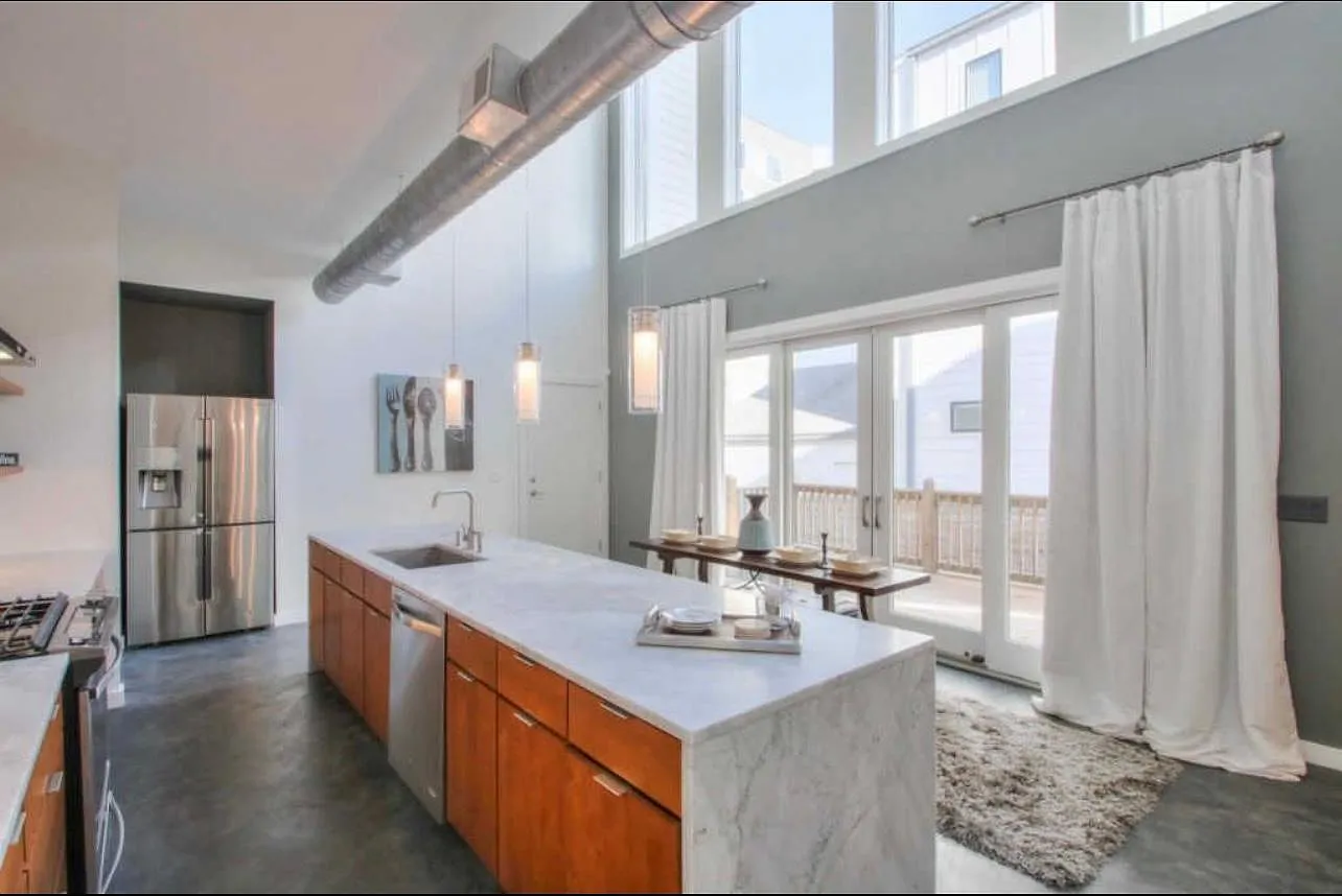 3 bed, 2.5 bath, 2278 sqft, $4,900 — Photo 3